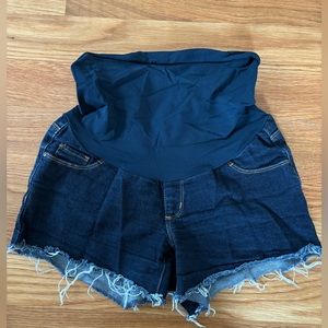 LED Luxe Essentials Denim Maternity Shorts/ small